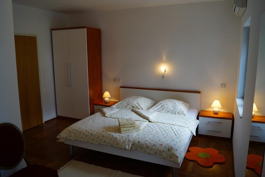 Kleine Hexe B&B Pension Pirovac Pokój zdjęcie