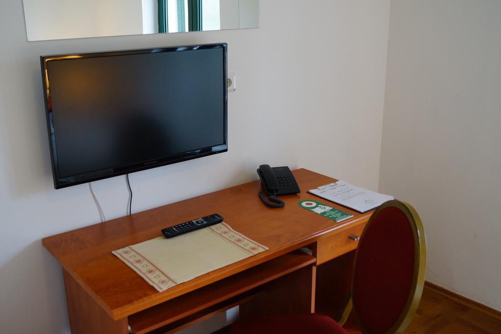 Kleine Hexe B&B Pension Pirovac Pokój zdjęcie