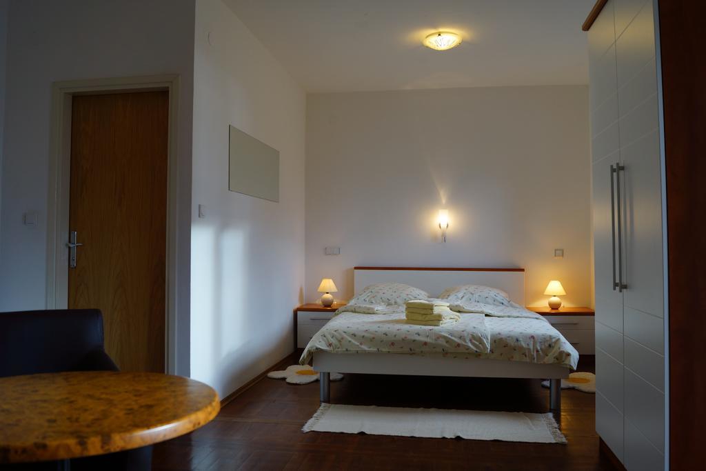 Kleine Hexe B&B Pension Pirovac Pokój zdjęcie