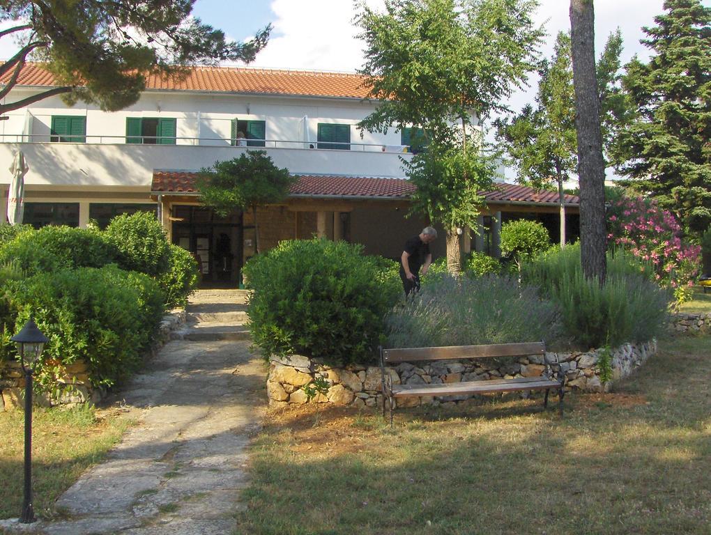Kleine Hexe B&B Pension Pirovac Zewnętrze zdjęcie