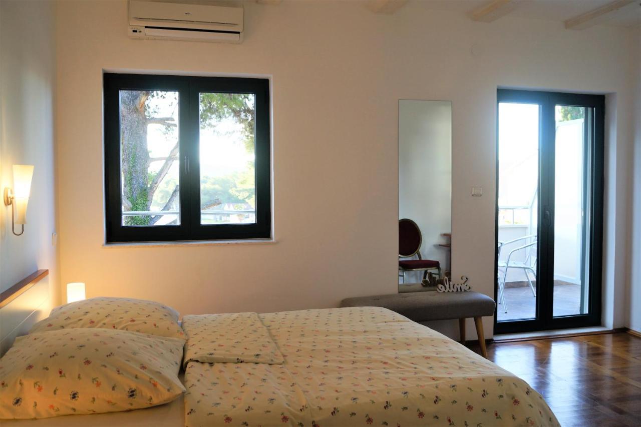 Kleine Hexe B&B Pension Pirovac Zewnętrze zdjęcie