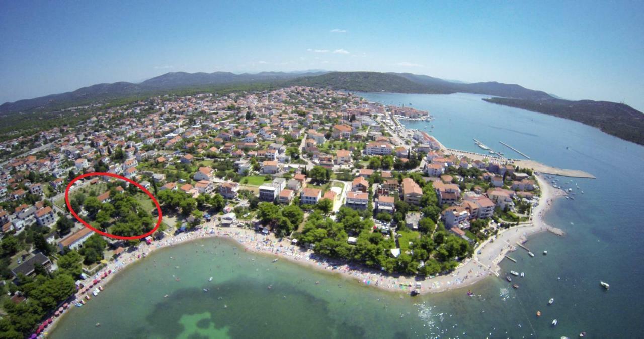 Kleine Hexe B&B Pension Pirovac Zewnętrze zdjęcie